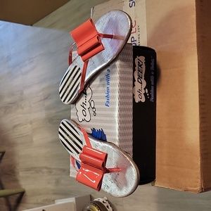 Oh... Deer! Ferris Coral Sandal Size 7.5M